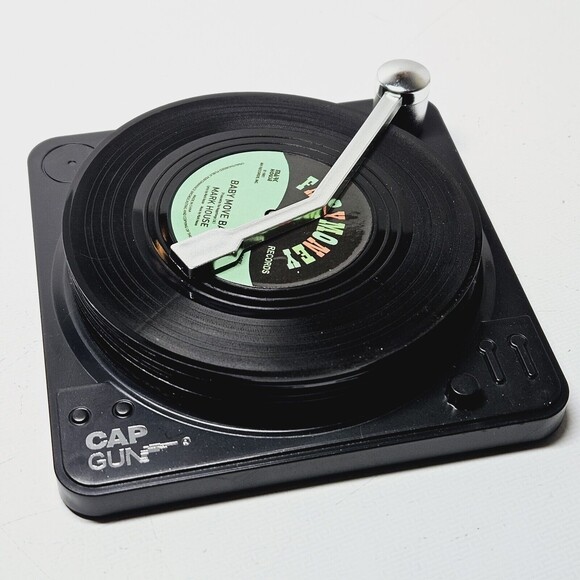 Retro / Vintage Vinyl Record Style Coasters Drink Mats Bar Set Discs With Holder - Picture 12 of 14